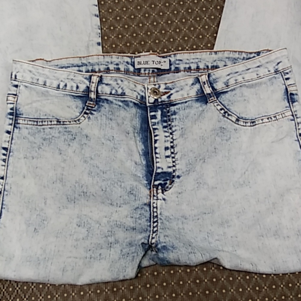 Jeans - Picture 2 of 3